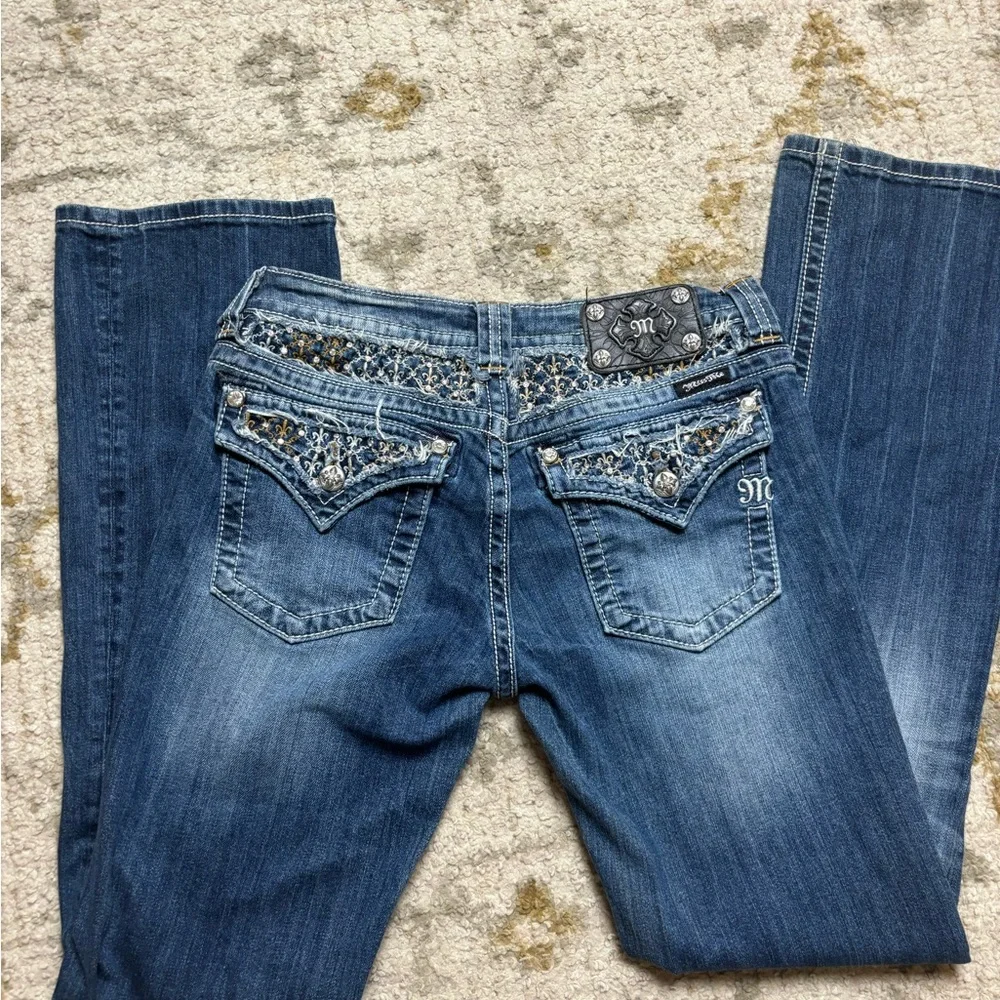 Miss Me Jeans Bootcut Size 30 Dark Wash Mid Rise Denim Rhinestone Pockets - Picture 1 of 10